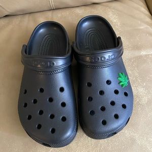 Black Crocs
